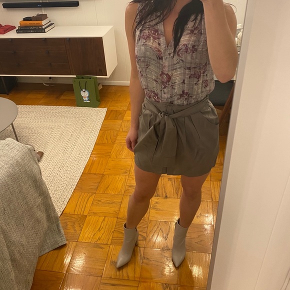 Joie 100% Silk floral sleeveless blouse Size Small - Picture 5 of 9